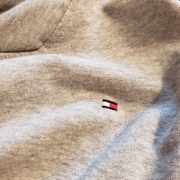 TOMMY HILFIGER | COMFY COTTON BLEND PULLOVER - Picture 6 of 12